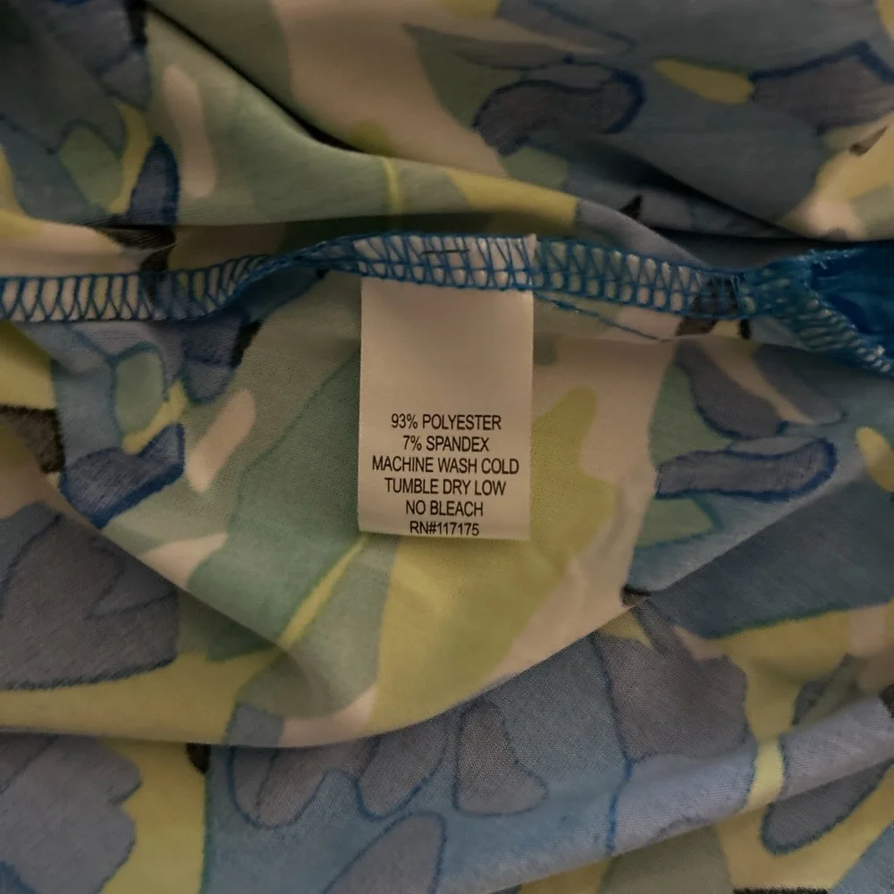 Beach Break Ladies Cover Up - Size S - Picture 12 of 12
